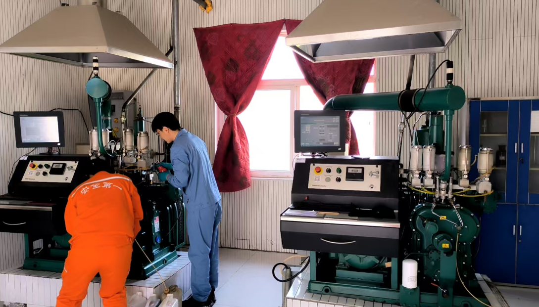 专业工程师拆装石化精密分析仪器 实验室一站式搬迁现场 专业工程师拆装石化精密分析仪器 实验室一站式搬迁现场